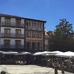 ホステル Santiago 31 ギマランイス