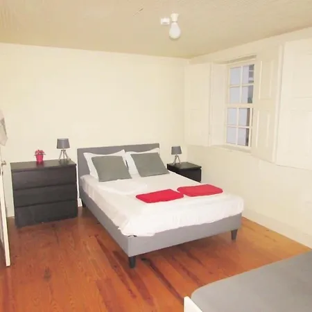 Santiago 31 Гимарайнш