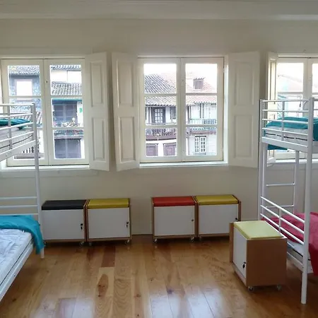 Santiago 31 Гимарайнш