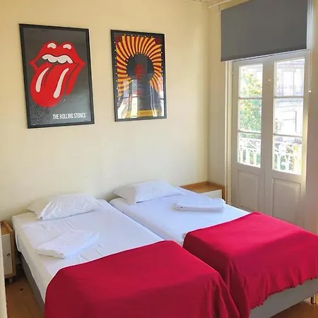 Santiago 31 Гимарайнш