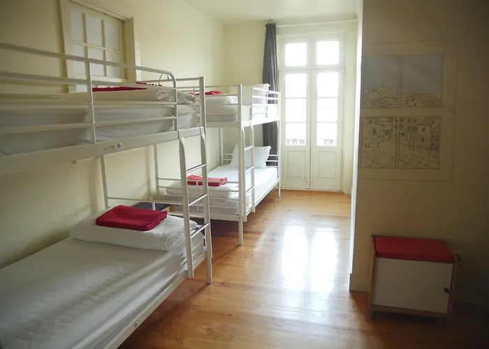 Vandrerhjem Santiago 31 Guimarães