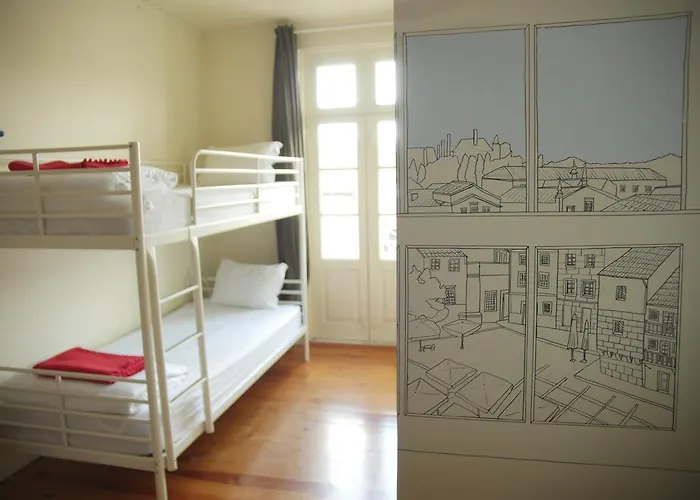 Santiago 31 ホステル ギマランイス